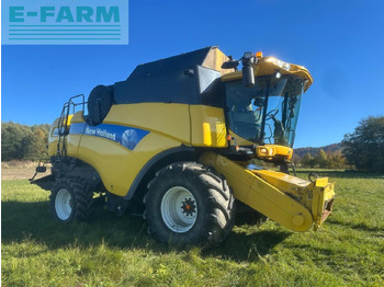 Зерноуборочный комбайн NEW HOLLAND CX series
