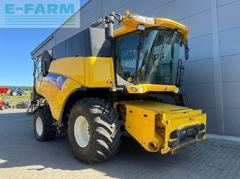 Зерноуборочный комбайн NEW HOLLAND CR9070