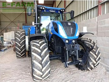 Трактор NEW HOLLAND T7.230