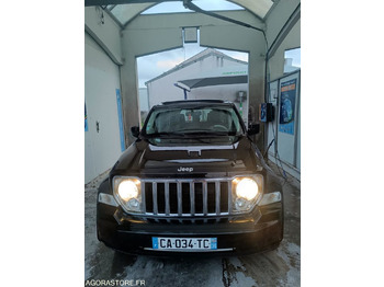 Легковой автомобиль JEEP