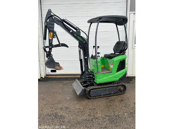 Мини-экскаватор