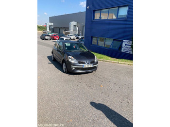 Легковой автомобиль RENAULT