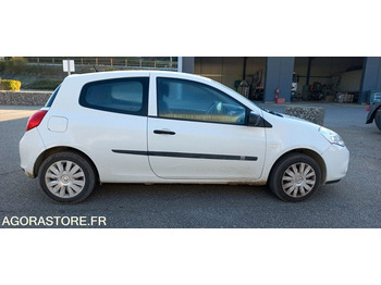 Легковой автомобиль RENAULT