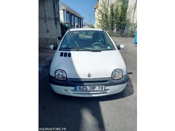 Легковой автомобиль RENAULT