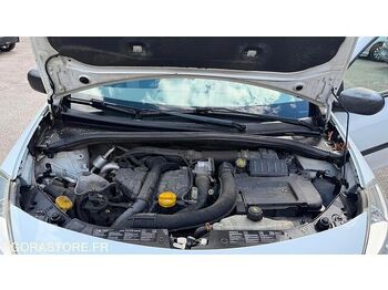 Хэтчбек Renault CLIO: фото 3 Хэтчбек Renault CLIO: фото 3