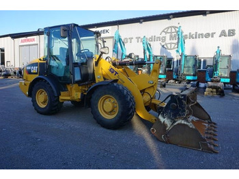 Колёсный погрузчик CAT 906M: фото 5