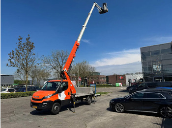 Грузовик с подъемником IVECO Daily