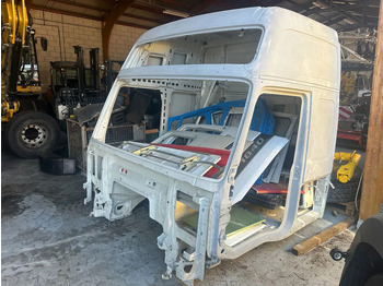 : фото в шапке страницы