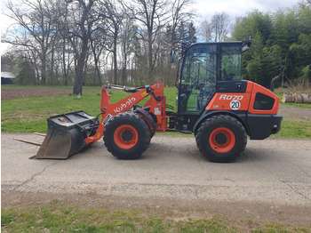 Колёсный погрузчик KUBOTA R070