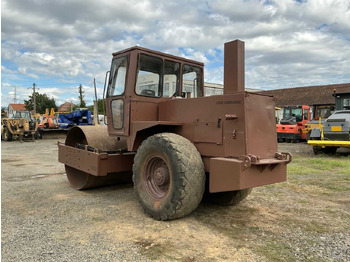 Компактор CASE VIBROMAX 1102: фото 4 Компактор CASE VIBROMAX 1102: фото 4