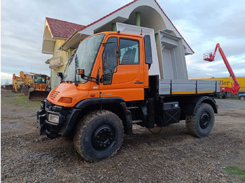 Грузовик UNIMOG U400