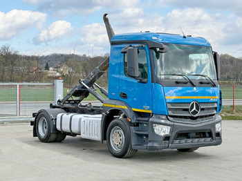 Крюковой мультилифт MERCEDES-BENZ Antos 1833