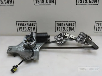 : фото в шапке страницы