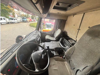 Самосвал RENAULT Kerax 420DCI 4x4: фото 4 Самосвал RENAULT Kerax 420DCI 4x4: фото 4