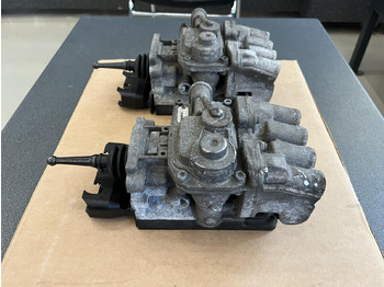 Детали тормозной системы для Грузовиков FOOT BRAKE VALVE ELECTRONIC BRAKE SYSTEM MAN TGM-TGL: фото 2 Детали тормозной системы для Грузовиков FOOT BRAKE VALVE ELECTRONIC BRAKE SYSTEM MAN TGM-TGL: фото 2