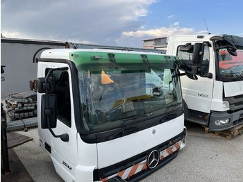 Кабина и интерьер для Грузовиков SHORT CAB ACTROS MP2 RHD: фото 3 Кабина и интерьер для Грузовиков SHORT CAB ACTROS MP2 RHD: фото 3
