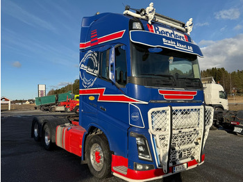 Тягач VOLVO FH 750