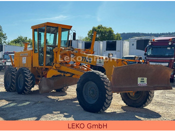 Грейдер JOHN DEERE