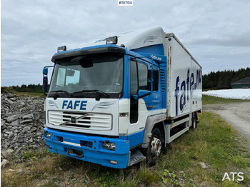 Грузовик с закрытым кузовом VOLVO FL 220