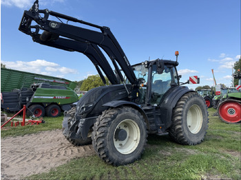 Трактор VALTRA T254