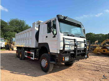 : фото в шапке страницы