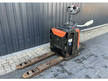 : фото в шапке страницы