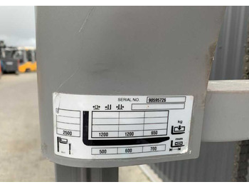 Штабелер Jungheinrich EJC112: фото 5 Штабелер Jungheinrich EJC112: фото 5