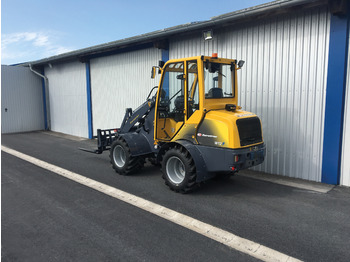 Новый Компактный фронтальный погрузчик EUROTRAC W12 CMF: фото 2