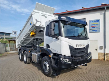 Самосвал IVECO