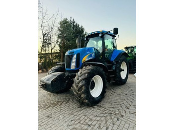 Трактор NEW HOLLAND T8040