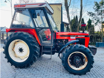Трактор ZETOR