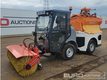 Подметально-уборочная машина HAKO