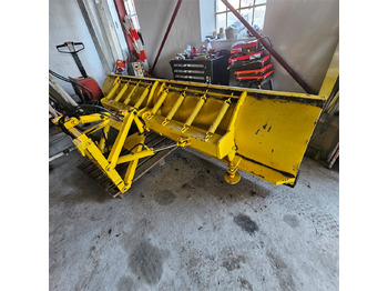 Отвал для снега