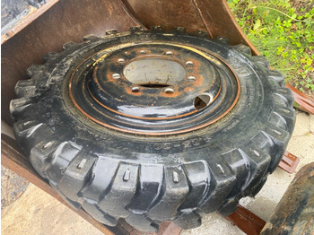 Шина SKT 8.25x20: фото 1