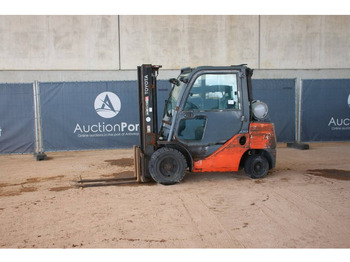 Газовый погрузчик TOYOTA