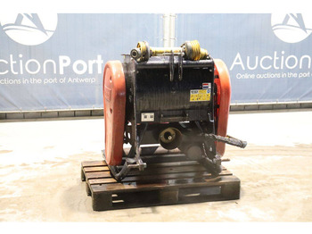 : фото в шапке страницы