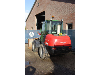 Колёсный погрузчик Volvo L25B-P: фото 4