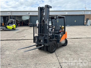 Вилочный погрузчик DOOSAN