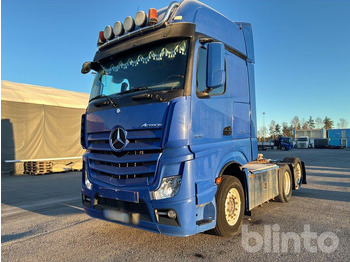 Грузовик MERCEDES-BENZ