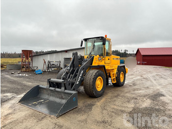Колёсный погрузчик VOLVO L90C
