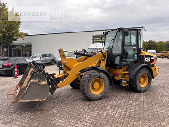 Колёсный погрузчик CATERPILLAR 908M