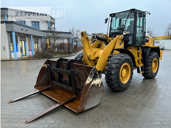 Колёсный погрузчик CATERPILLAR