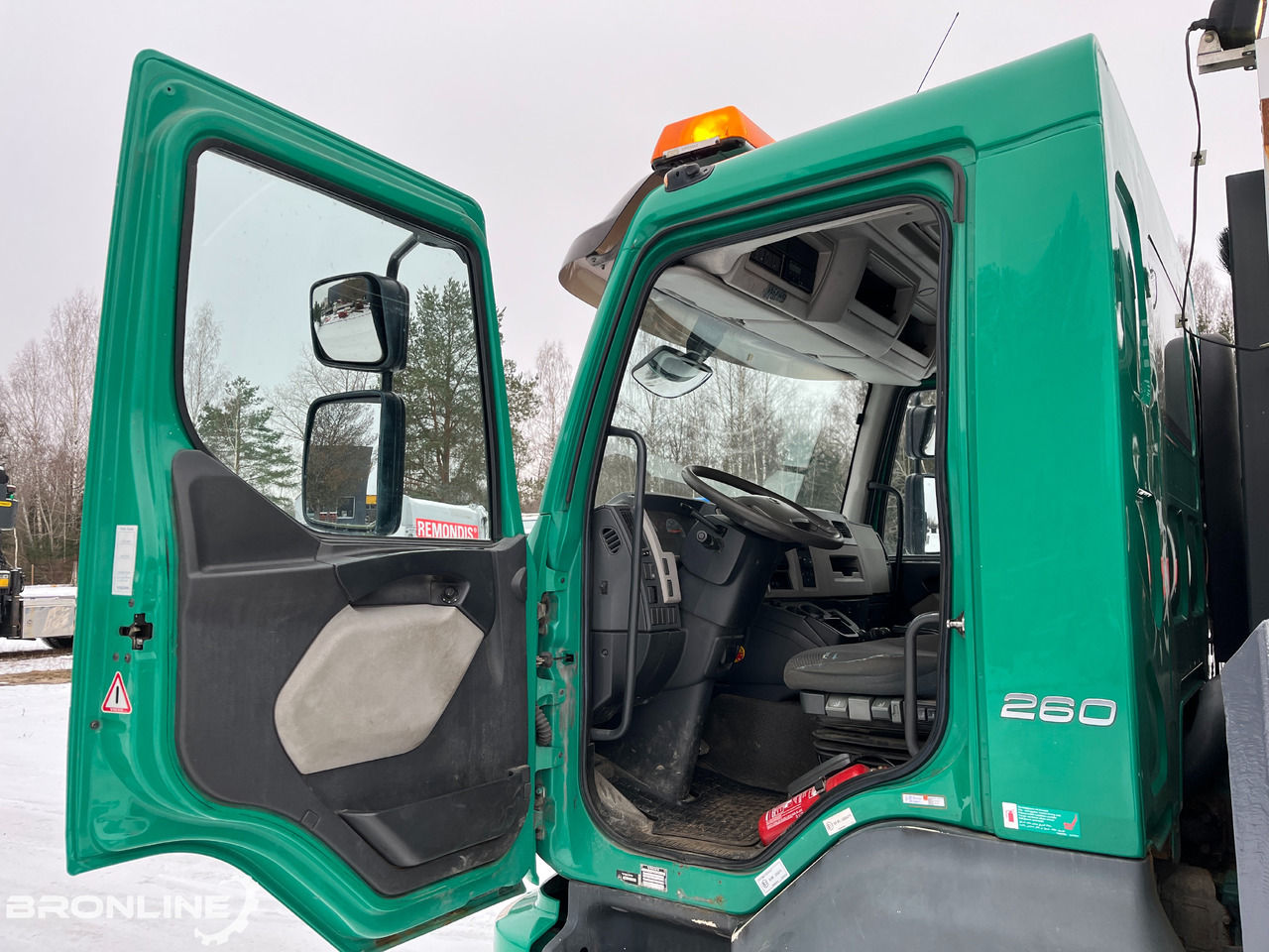 Грузовик бортовой/ Платформа 2010 VOLVO FL 260 Puksiir: фото 16
