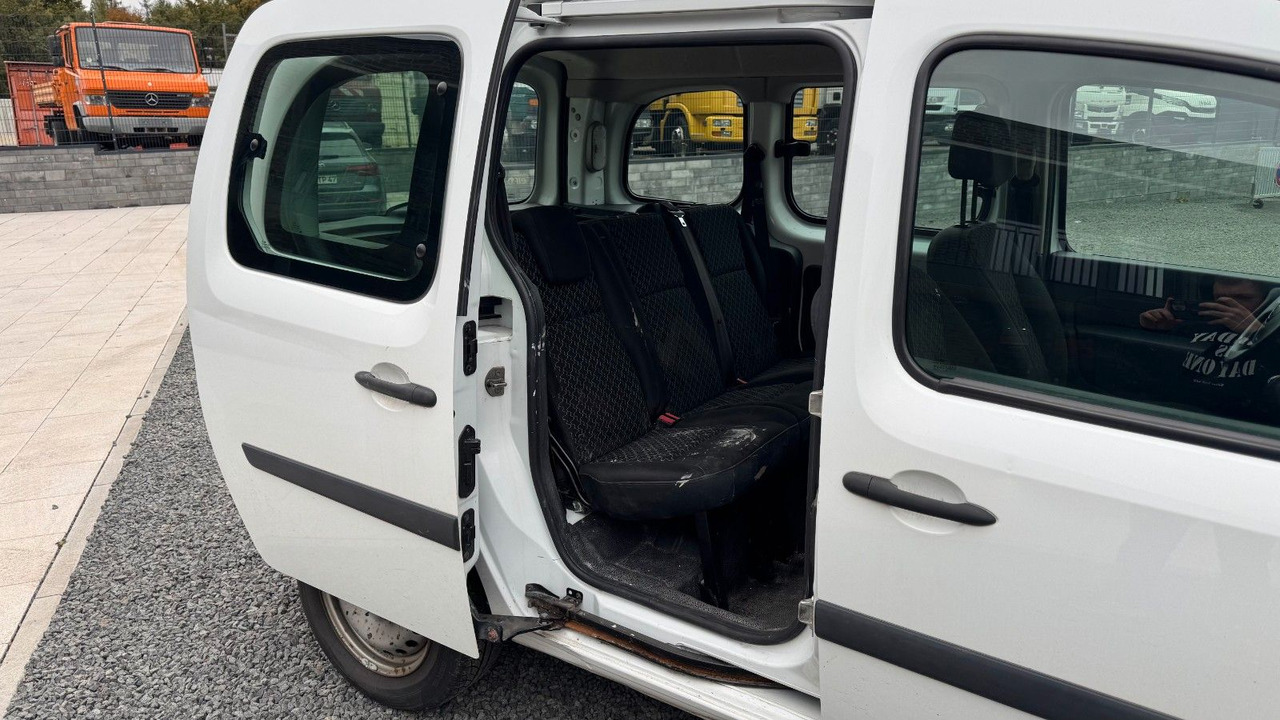 Renault Kangoo Mehrzweckfahrzeug 1.6 Benzin - Легковой автомобиль: фото 4 Renault Kangoo Mehrzweckfahrzeug 1.6 Benzin - Легковой автомобиль: фото 4