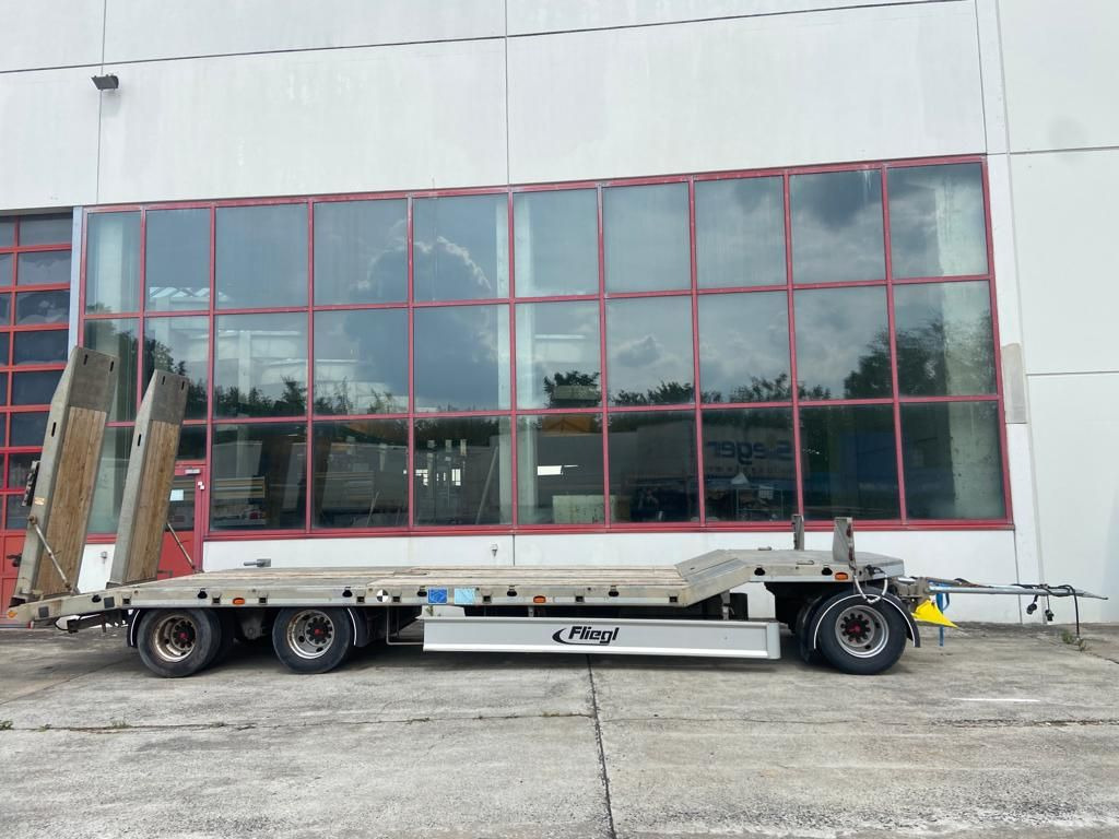 Goldhofer t3 3 Achs Tiefladeranhänger - Низкорамный прицеп: фото 3 Goldhofer t3 3 Achs Tiefladeranhänger - Низкорамный прицеп: фото 3