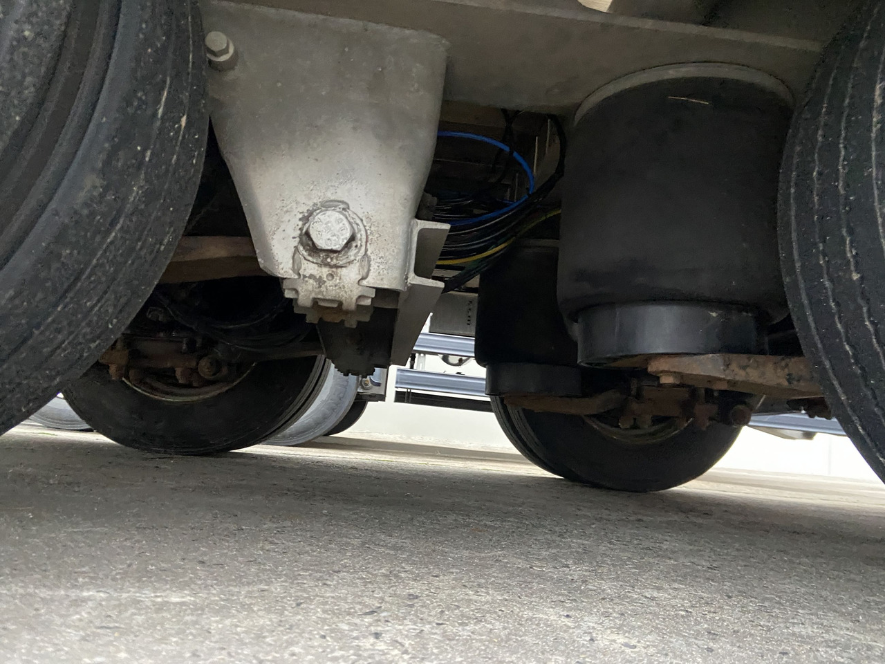 Низкорамный прицеп для транспортировки тяжёлой техники Goldhofer t3 3 Achs Tiefladeranhänger: фото 6 Низкорамный прицеп для транспортировки тяжёлой техники Goldhofer t3 3 Achs Tiefladeranhänger: фото 6