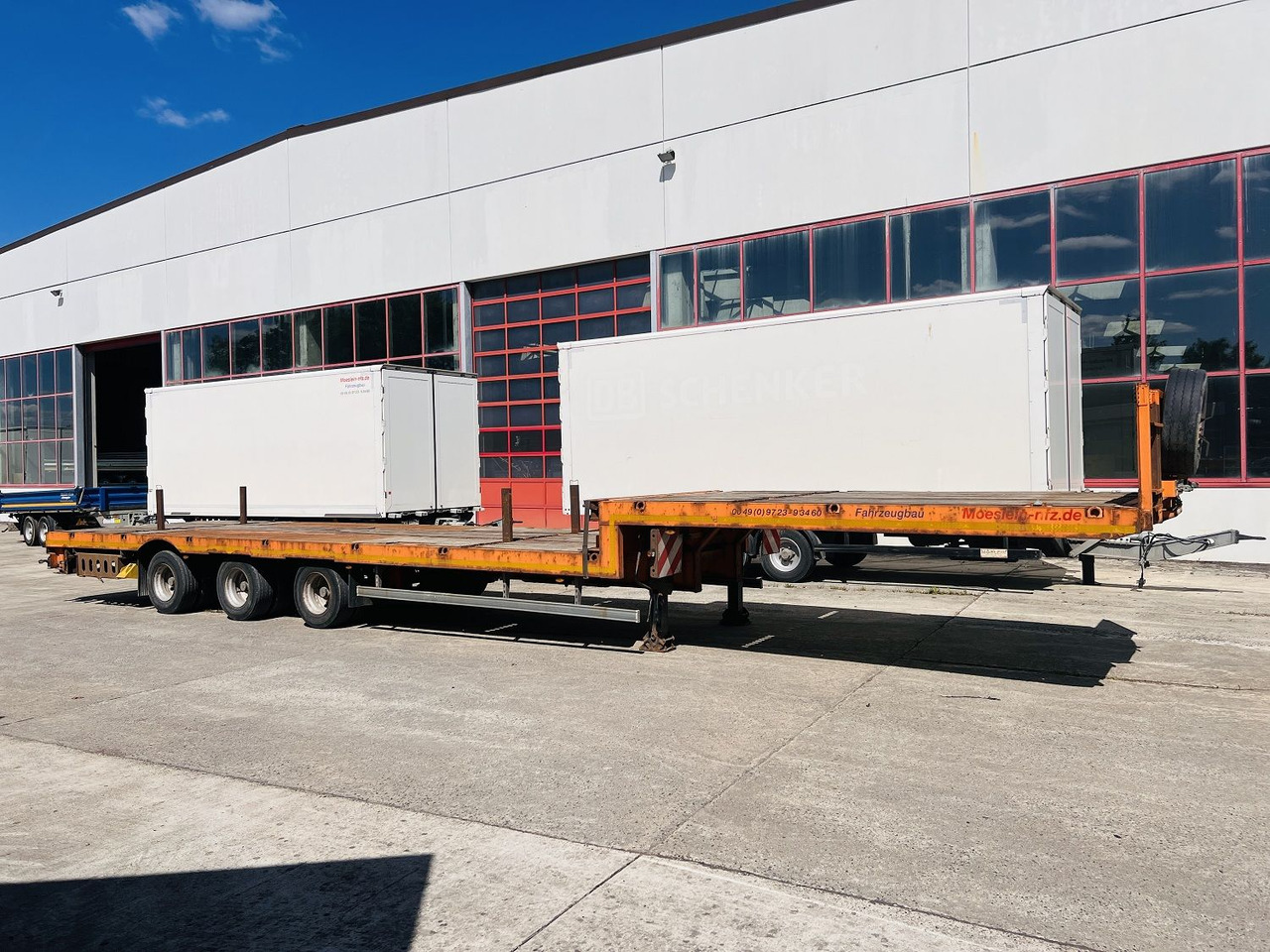 Möslein STO 3 Schwebheim 3 Achs Satteltieflader Plato 45 t GGfür Fertigteile, Baumaschinen oder Container - Низкорамный полуприцеп: фото 4 Möslein STO 3 Schwebheim 3 Achs Satteltieflader Plato 45 t GGfür Fertigteile, Baumaschinen oder Container - Низкорамный полуприцеп: фото 4
