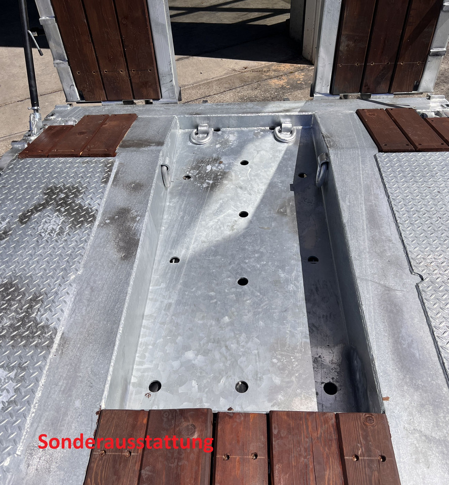 Новый Низкорамный прицеп для транспортировки тяжёлой техники Möslein T3-6 VB F  neuer 3 Achs Tieflader- Anhänger: фото 7