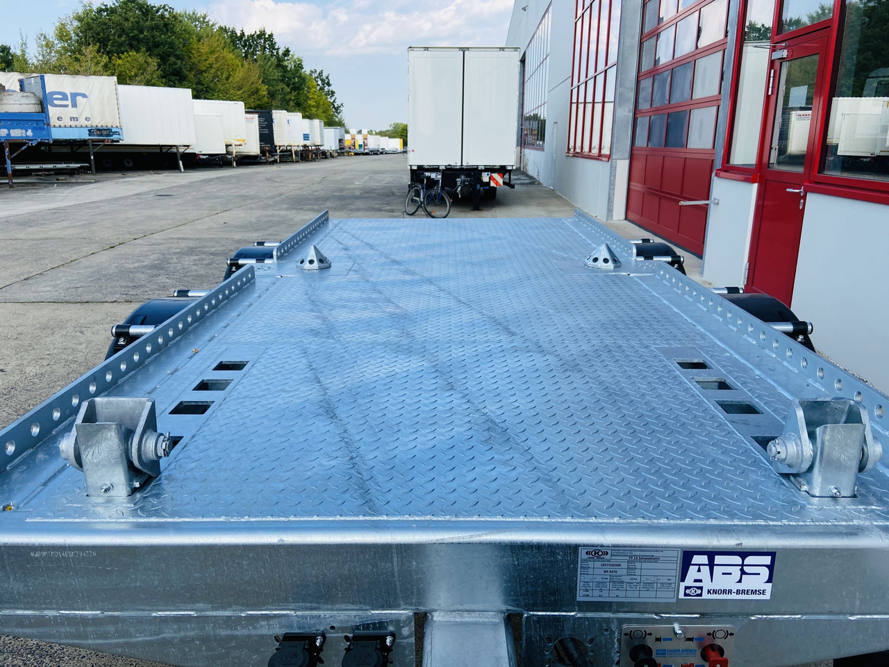 Möslein TMH 2 14 t Tandem- Absetzmuldenanhänger,geschlossenen BodenNeufahrzeug - Прицеп бортовой/ Платформа: фото 5 Möslein TMH 2 14 t Tandem- Absetzmuldenanhänger,geschlossenen BodenNeufahrzeug - Прицеп бортовой/ Платформа: фото 5