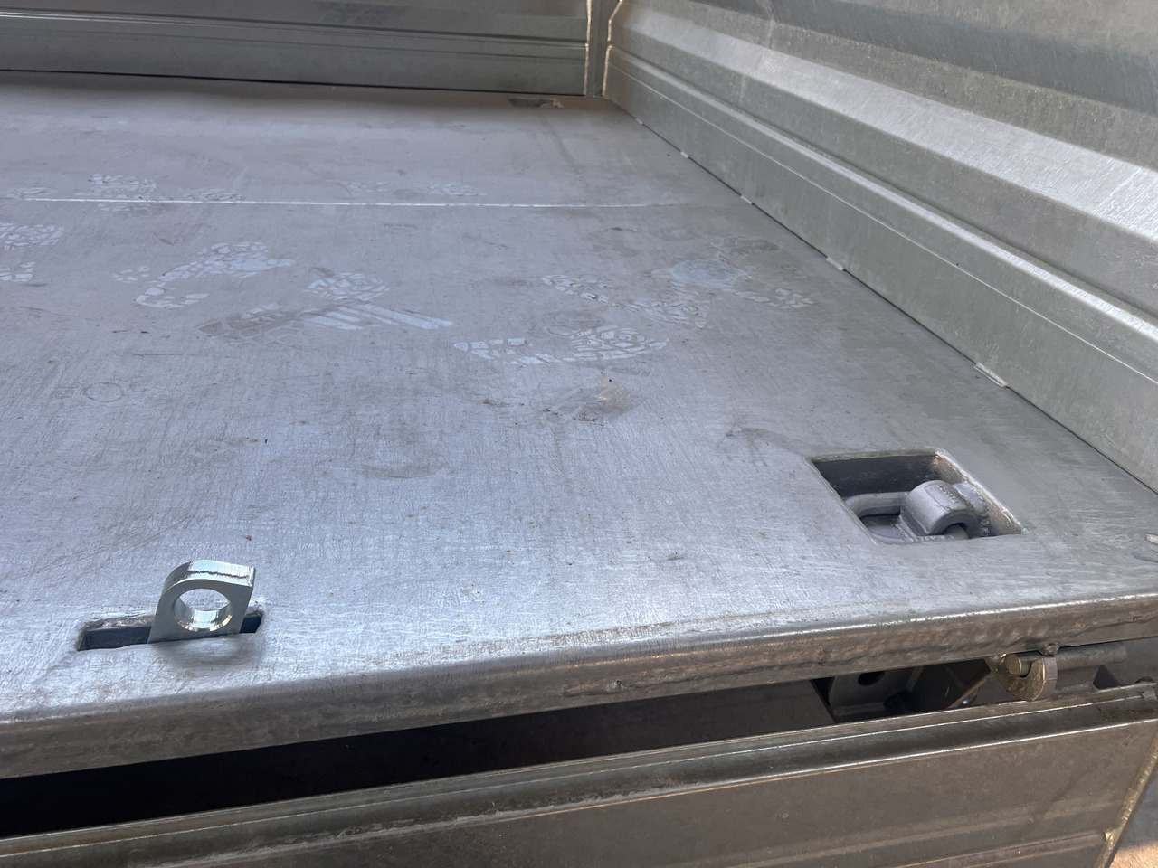 Möslein TTD 14 Schwebheim 14 t Tandemkipper Tieflader Breite Reifen-- Neufahrzeug -- - Самосвальный прицеп: фото 3 Möslein TTD 14 Schwebheim 14 t Tandemkipper Tieflader Breite Reifen-- Neufahrzeug -- - Самосвальный прицеп: фото 3